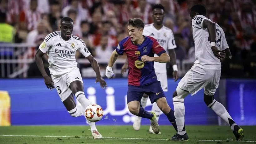 Devler sahnede! Barcelona ile Real Madrid final maçına çıkıyor - Resim: 10