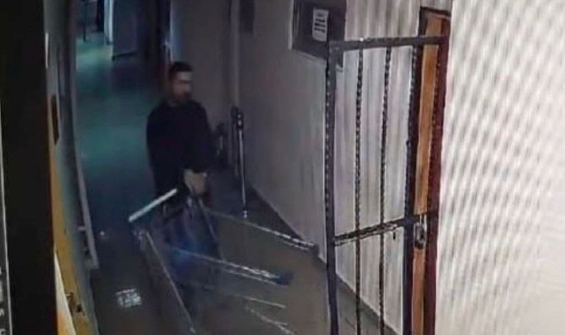 Adliyedeki soygunda görüntüler ortaya çıktı: 25 kilo altın ve 50 kilo gümüş böyle çıkarılmış - Resim : 3