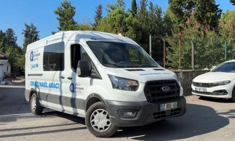 Babasının kullandığı servis minibüsünün altında kalmıştı! Anne ve babası morgda gözyaşlarına boğuldu - Resim: 2