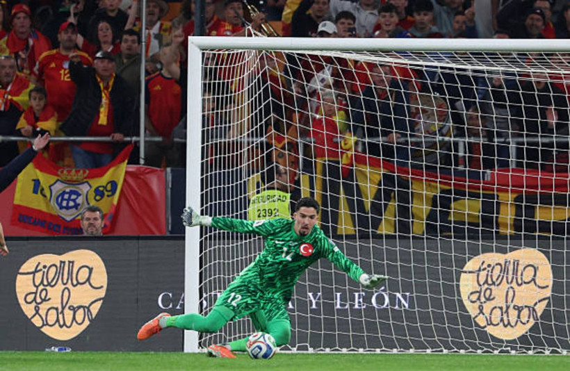 Altay Bayındır için sürpriz iddia: İstanbul devi devre arasında harekete geçiyor - Resim: 7