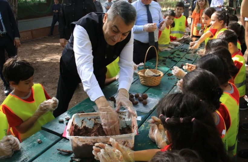 Sakın dokunmayın! Bu çiçeği koparmanın cezası dudak uçuklatıyor: Tam 2 milyon 800 bin lira! - Resim: 6