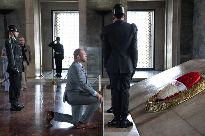 Anıtkabir'de neden diz çöktü? Belçika Savunma Bakanı'ndan dikkat çeken Atatürk mesajı - Resim: 1