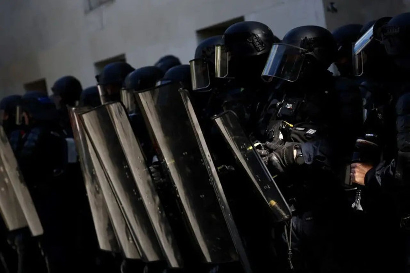 Fransa’da hayat durdu! 230’dan fazla protesto, yüz binler sokaklarda - Resim: 6