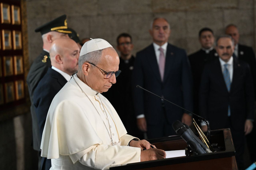 Papa 14. Leo, Cumhurbaşkanı Erdoğan tarafından resmi törenle karşılandı - Resim: 3