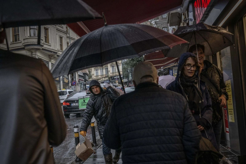 Kuvvetli sağanak ve fırtına aynı anda vuracak! Meteoroloji il il saat vererek uyardı - Resim: 7