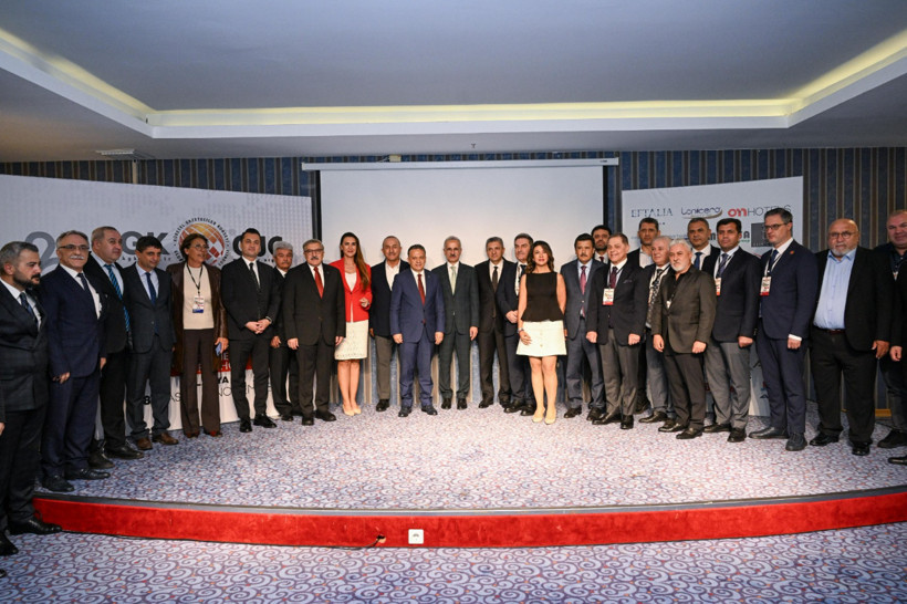 Medyada 5g devrimi: Bakan Uraloğlu 8k kesintisiz yayın ve 10 kat hız müjdesini verdi - Resim : 2