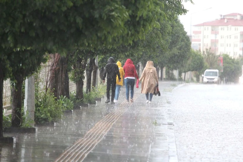 Pazar günü plan yapanlar dikkat: 41 ile şiddetli sağanak geliyor! - Resim: 16