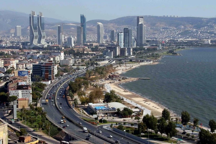 Deprem riski mahalle mahalle açıklandı: İstanbul’un en güvensiz bölgeleri - Resim: 13