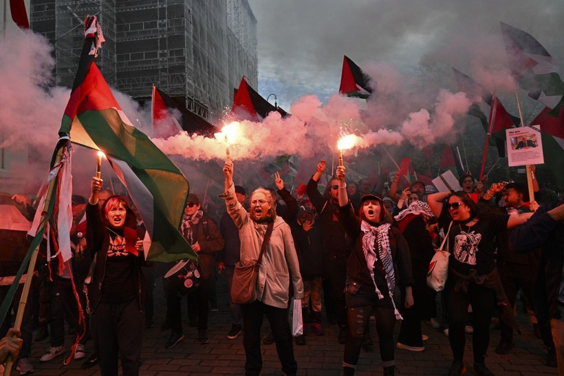 Norveç tribünleri ayağa kalktı! Taraftarlardan İsrail’e kırmızı kart - Resim: 3