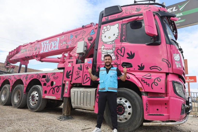 İnşaat sahasında alışılmadık görüntü: Hatay’da pembe vinç gündem oldu - Resim: 3