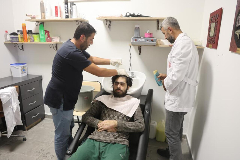 Telefon ve bilgisayardan başını kaldırmadı! 3 yıl sonra hayata döndü - Resim : 1