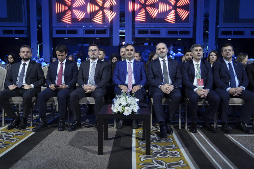 Sanayi ve Teknoloji Bakanı Kacır, TRT World Forum 2025'te konuştu: 'Türkiye yalnızca kullanıcı değil, geliştirici olacak' - Resim : 2