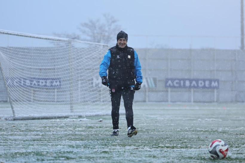 Sivasspor kar eşliğinde Erokspor maçına hazırlandı - Resim : 1