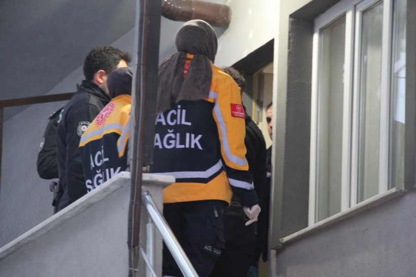 Sakarya'da dehşet: Emekli polis eşini ve MHP İlçe Başkanı'nı öldürdü - Resim : 1