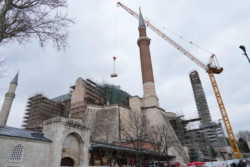 Bakan Ersoy: Ayasofya'da tarihin en kapsamlı restorasyonu devam edecek - Resim : 2