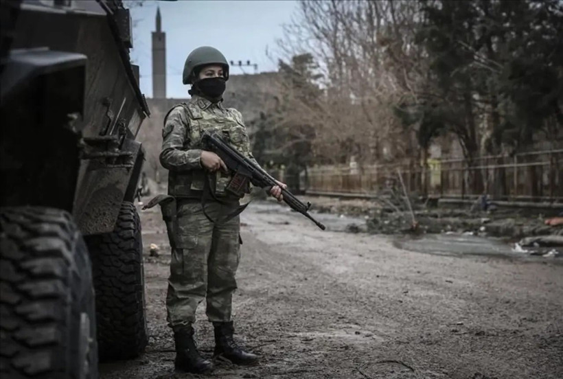 Kadınlar askere gidecek mi? TBMM’ye sunulan teklif sosyal medyayı karıştırdı! - Resim: 4