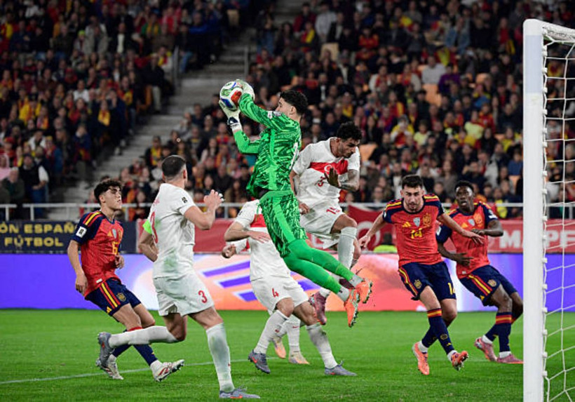 Altay Bayındır için sürpriz iddia: İstanbul devi devre arasında harekete geçiyor - Resim: 3