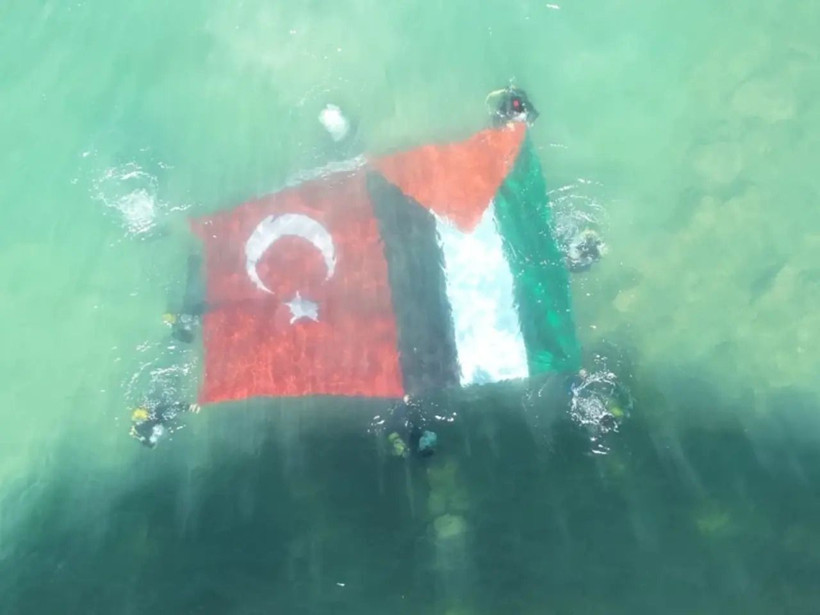 Türkiye Gazze için ayakta: İstanbul, Ankara ve İzmir’de binlerce kişi sokaklarda - Resim: 12