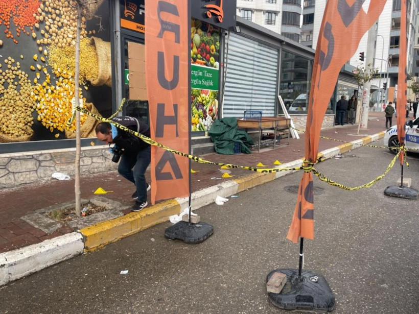 Markete silahlı saldırı: Çalışan yaralandı, maskeli saldırganlar kayıplara karıştı - Resim: 2