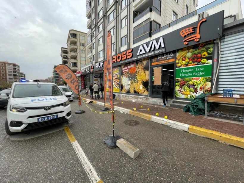 Markete silahlı saldırı: Çalışan yaralandı, maskeli saldırganlar kayıplara karıştı - Resim: 3