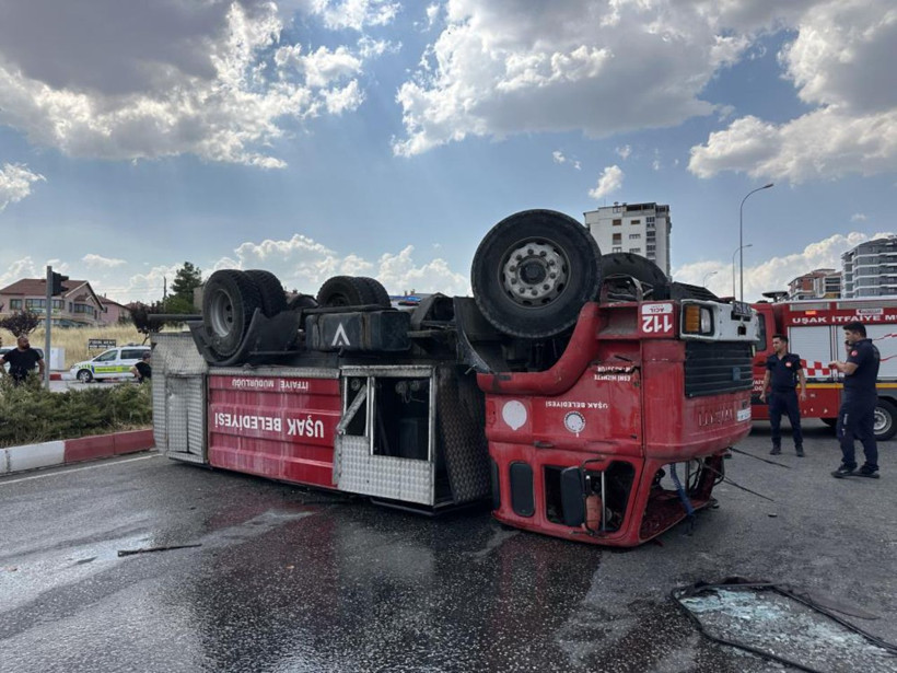 Yangına giderken kaza yaptılar! İtfaiye aracı ile kamyon çarpıştı - Resim: 5