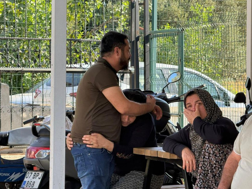 Babasının kullandığı servis minibüsünün altında kalmıştı! Anne ve babası morgda gözyaşlarına boğuldu - Resim: 5
