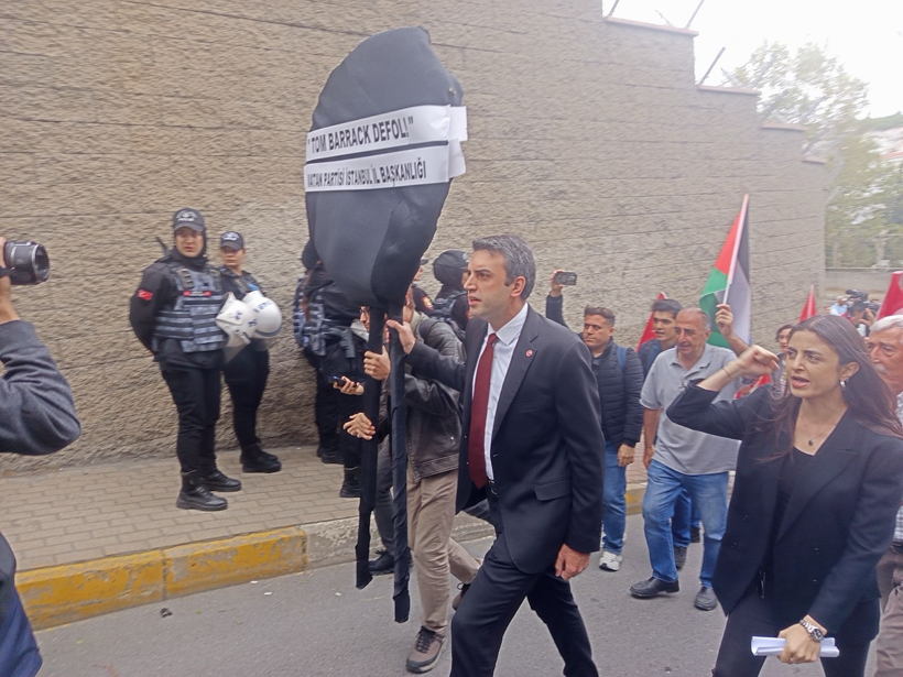 Vatan Partisinden ABD Başkonsolosluğu önünde protesto: Tom Barrack sınır dışı edilsin! - Resim : 2