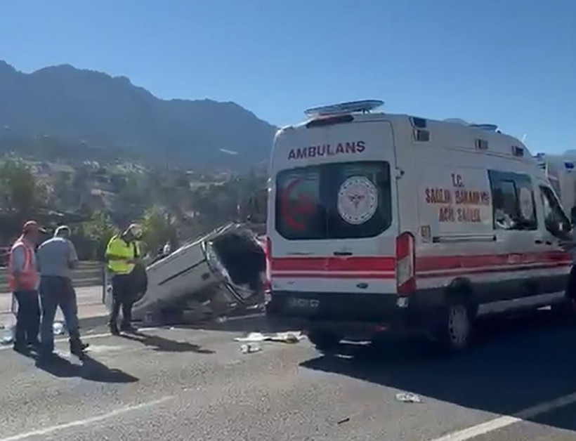 Kahramanmaraş’ta feci kaza! Otomobil takla attı, 1 ölü, 4 yaralı - Resim: 3