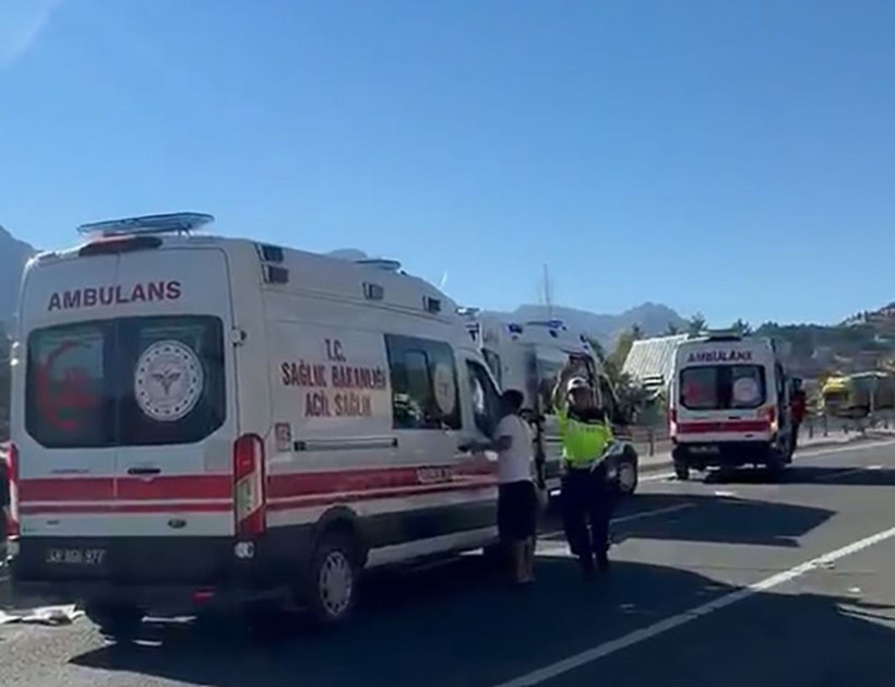 Kahramanmaraş’ta feci kaza! Otomobil takla attı, 1 ölü, 4 yaralı - Resim: 4