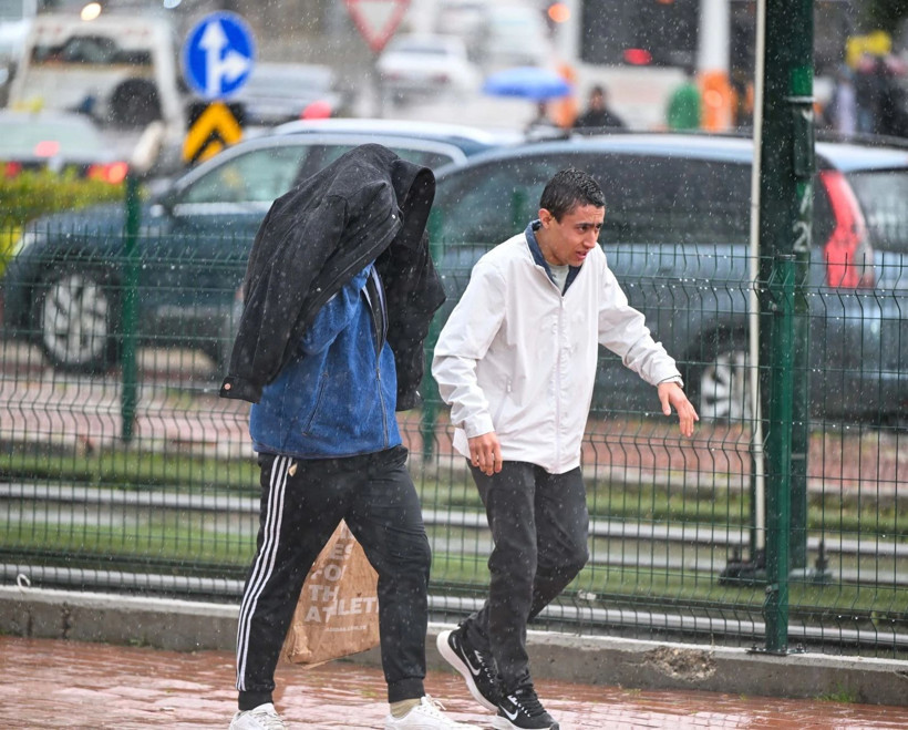 Son dakika: Meteoroloji'den çok sayıda ile kritik sağanak ve fırtına alarmı! Saat verildi - Resim: 5