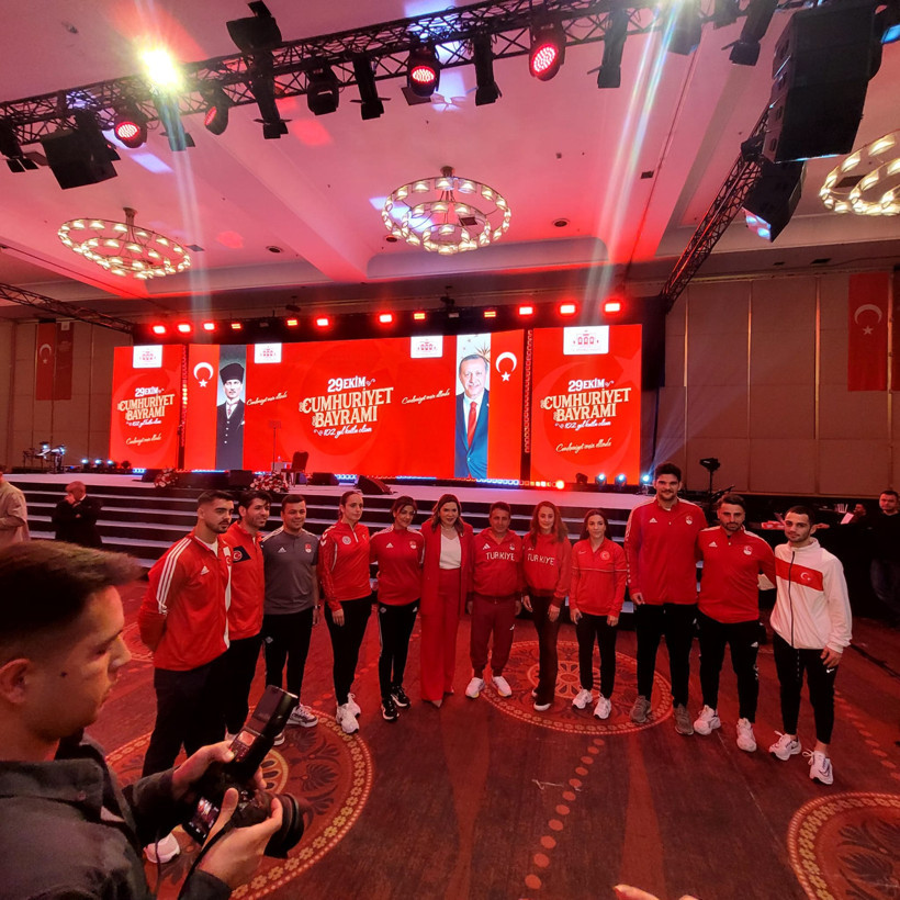 İstanbul Valiliği'nden 102. yıl resepsiyonu: "Aynı kararlılıkla sahip çıkıyoruz!" - Resim : 2