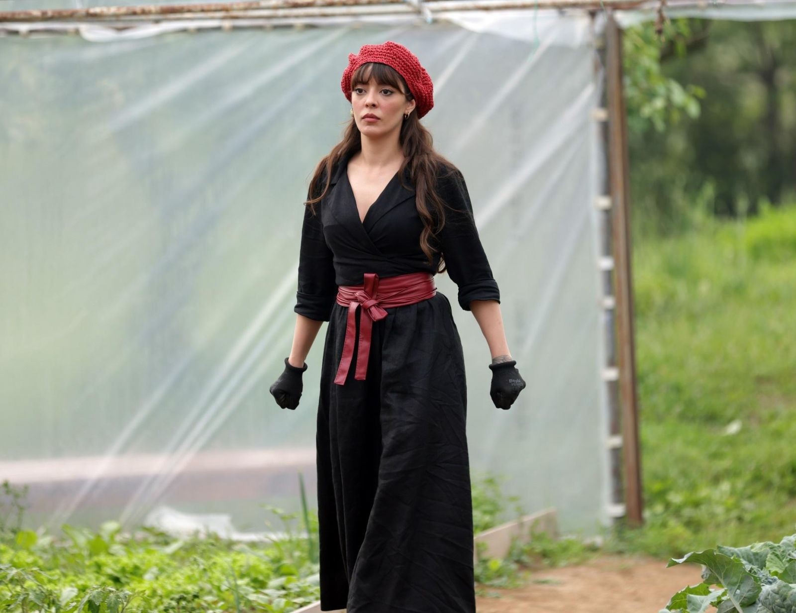 Kraliçe 11. bölüm fragmanı